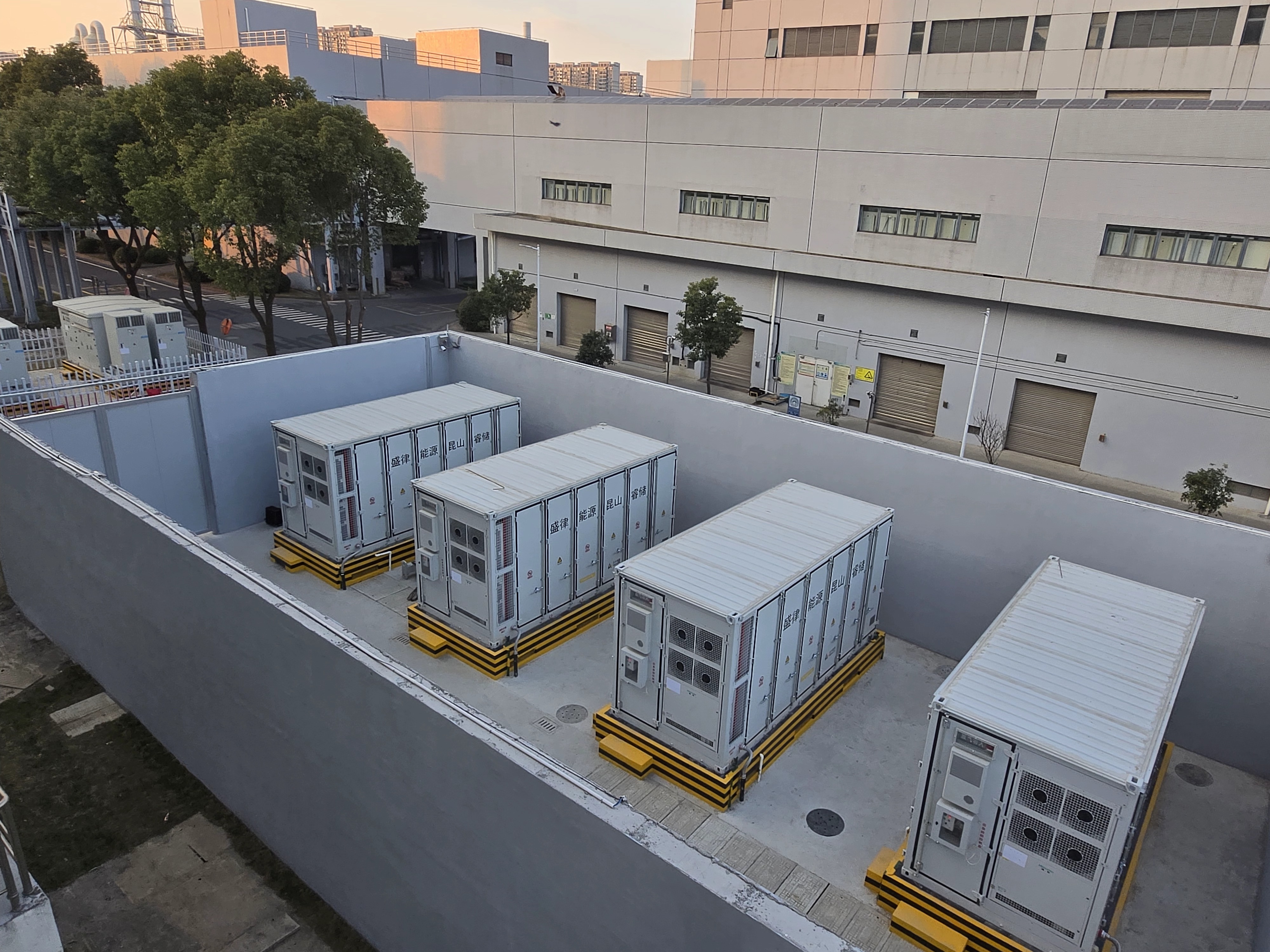 储能柜.jpg